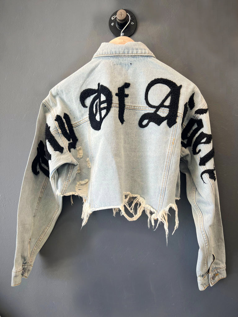 200091-CITY OF ANGELS (BLACK FONT) Crop Denim Jacket