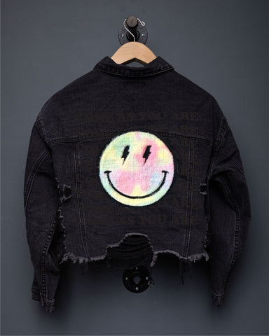 200092-COME AS YOU ARE SMILEY Crop Denim Jacket